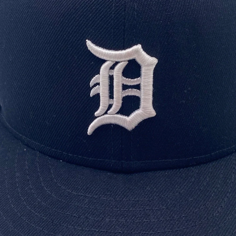 DETROIT TIGERS New Era 59FIFTY Fitted Hat 7 1/4 Navy 2005 All-Star Game Patch